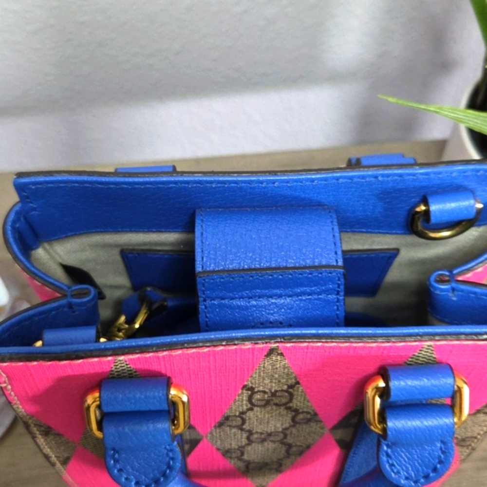 Authentic Gucci Supreme GG Rhombus 2-way Mini Bag - Picture 6 of 9